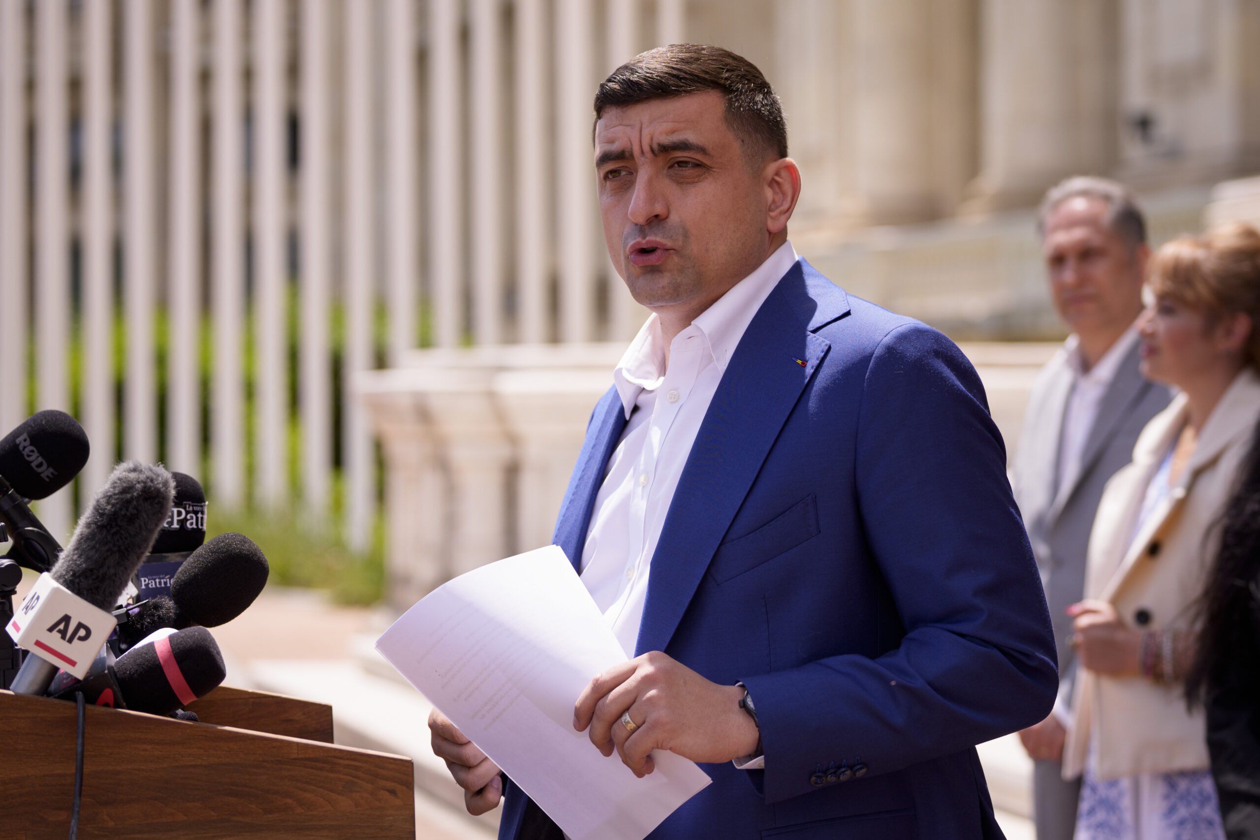 Simion, reacție dură la vizita lui Zelenski: „Sponsori” sau „slugi”?