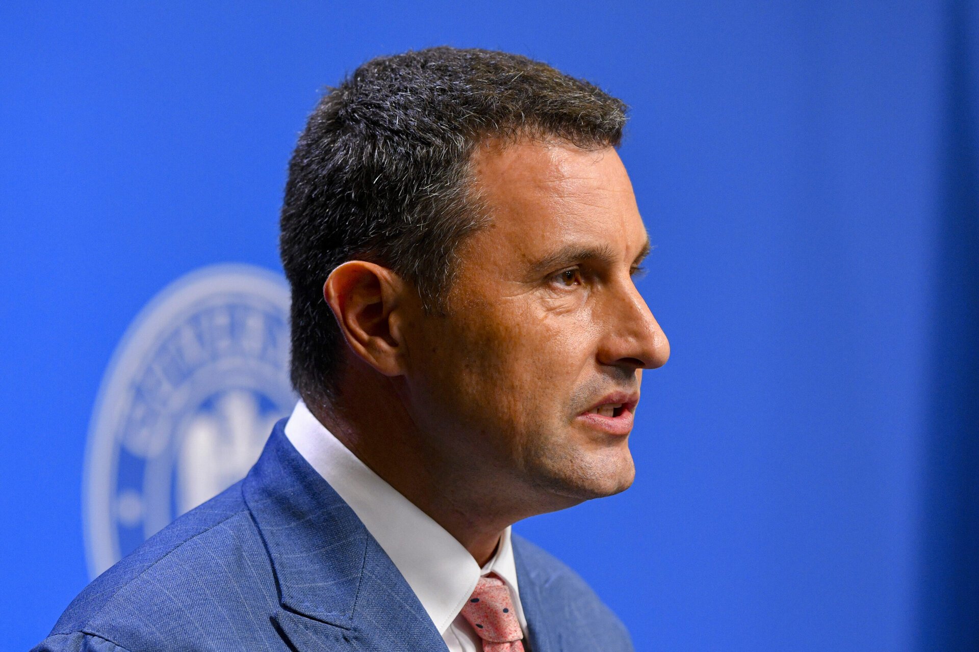 Barna atenționează: Deficitul bugetar, inflația prezintă riscuri