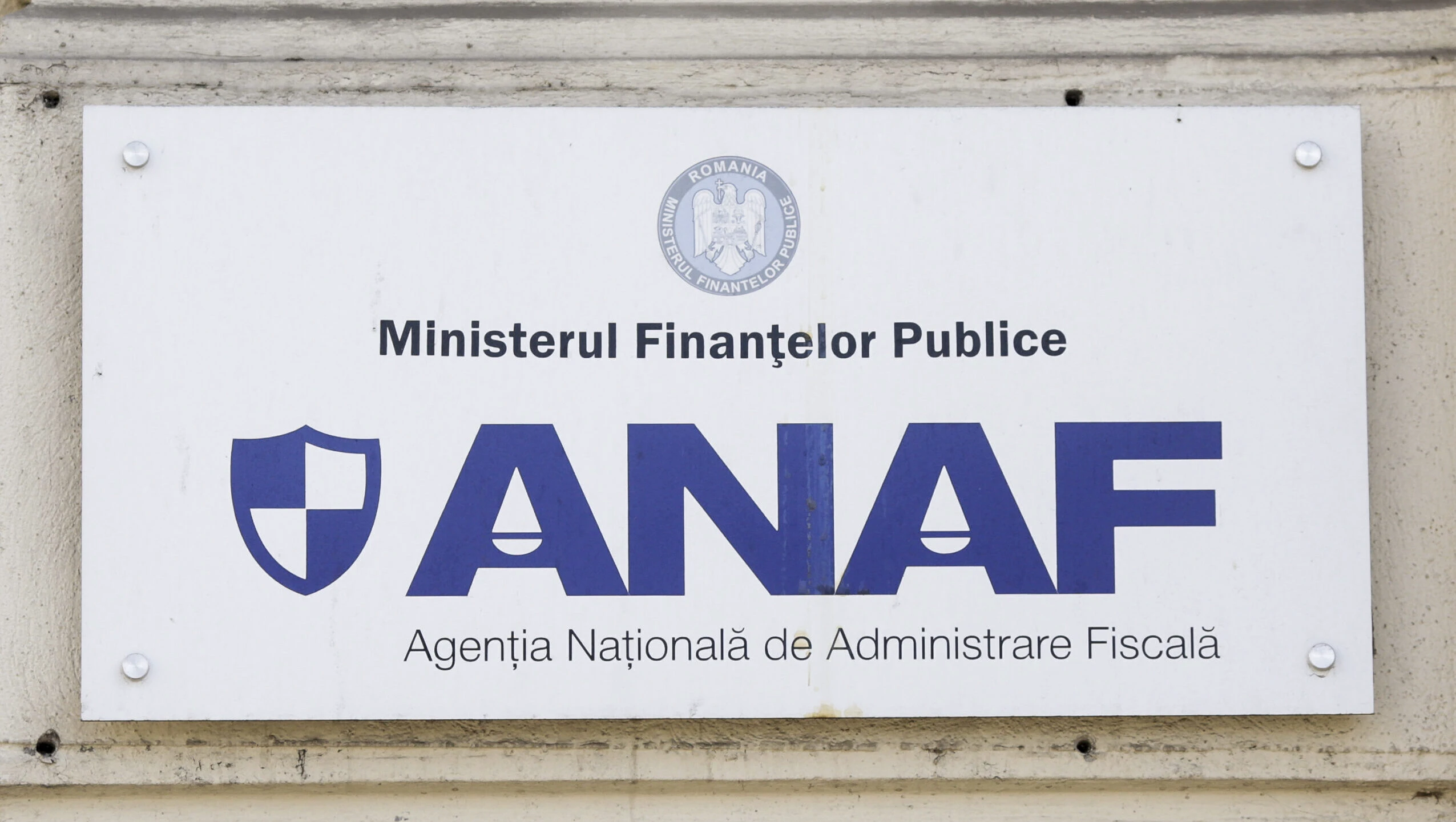ANAF intensifică controalele: Atenție la retragerile de fonduri din firme
Alternative:

ANAF trage semnalul de alarmă: Verificări pentru retrageri firme
Antreprenori, avertizați! ANAF verifică retragerile din firmă