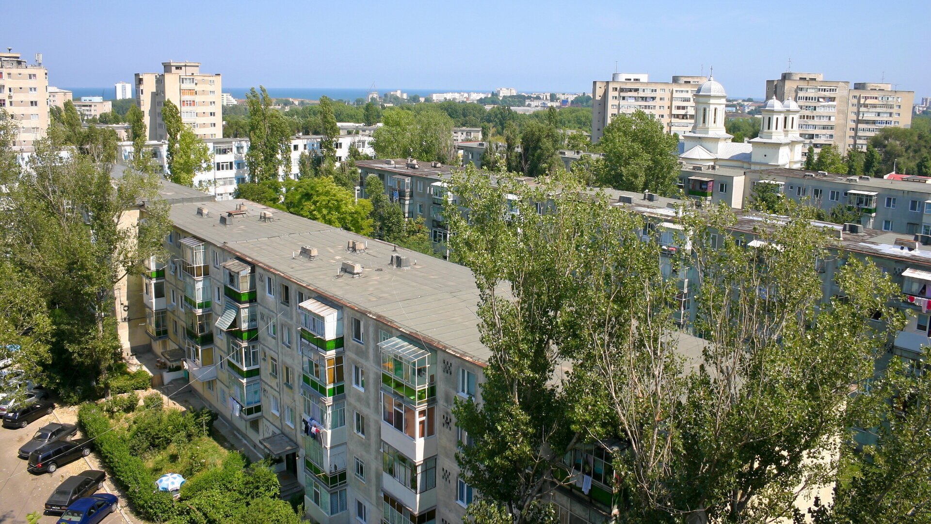 Românii primesc banii înapoi: Guvernul aplică reducerea de impozit din martie