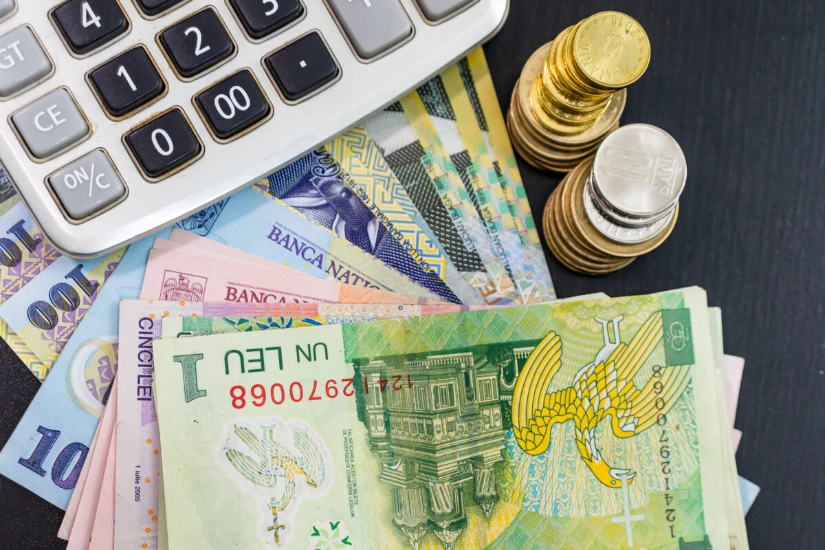 Costuri ascunse: Cât te ruinează plata minimă la card, exemplu pentru 5000 lei