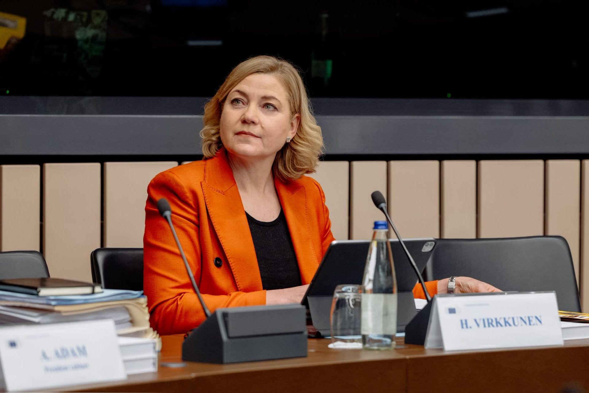 Dependența de tehnologie, armă împotriva UE? Avertisment de la comisarul Henna Virkkunen