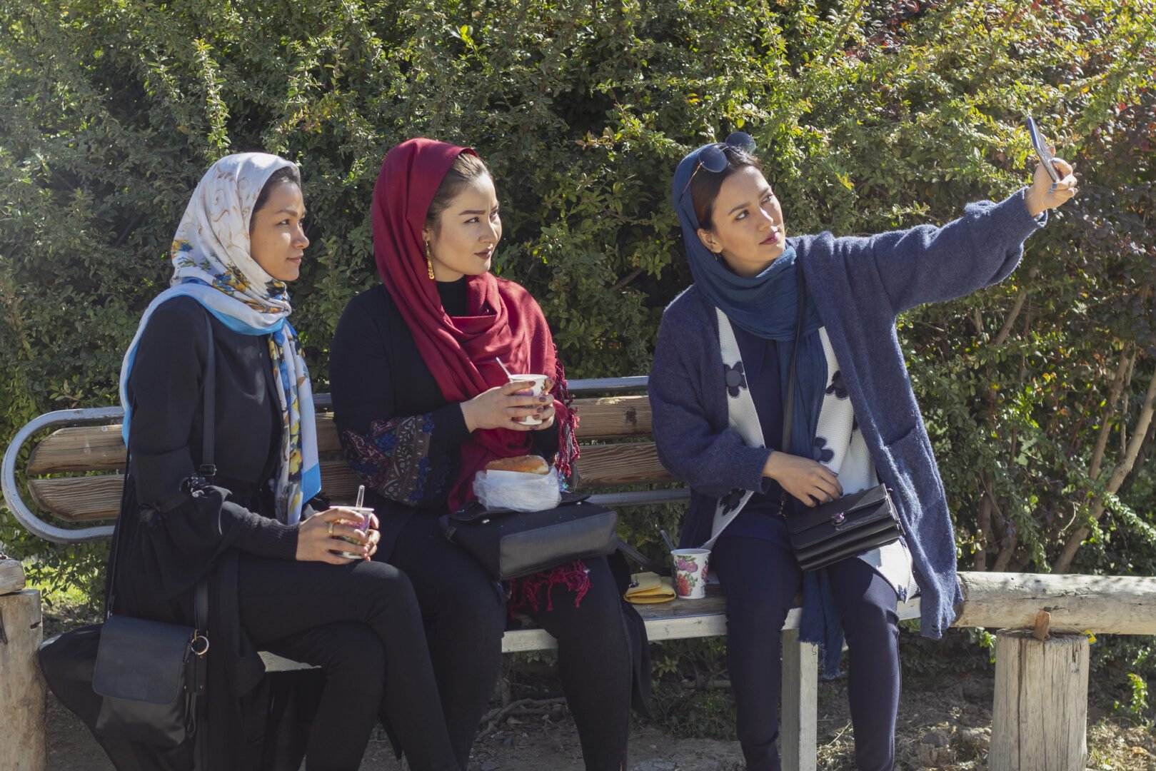 Aplicații iraniane: Amazon, Waze și Instagram au alternative locale populare