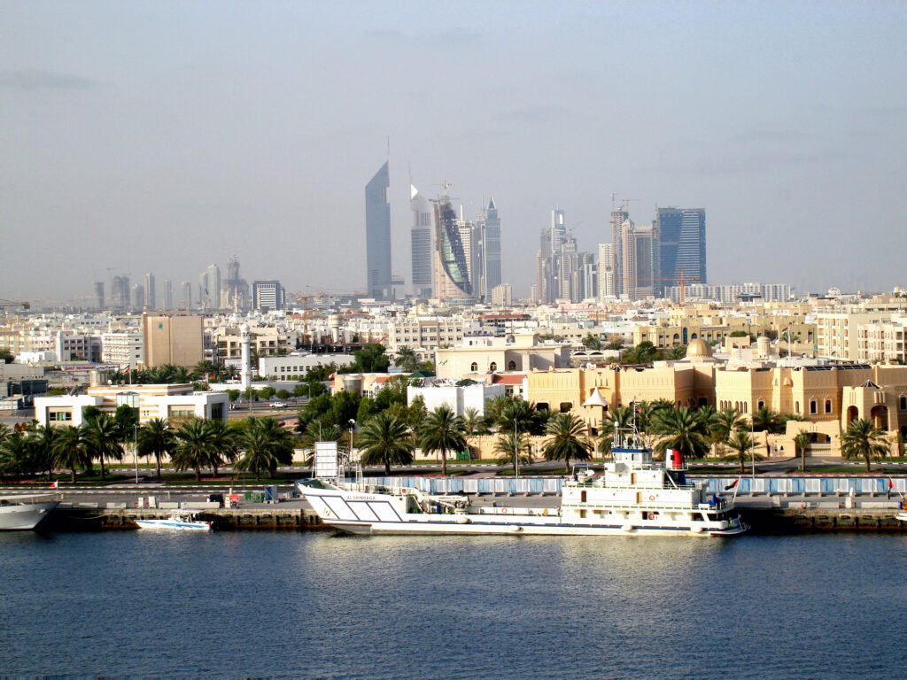 Zboruri anulate: Apeluri la calm și plecări spre Oman