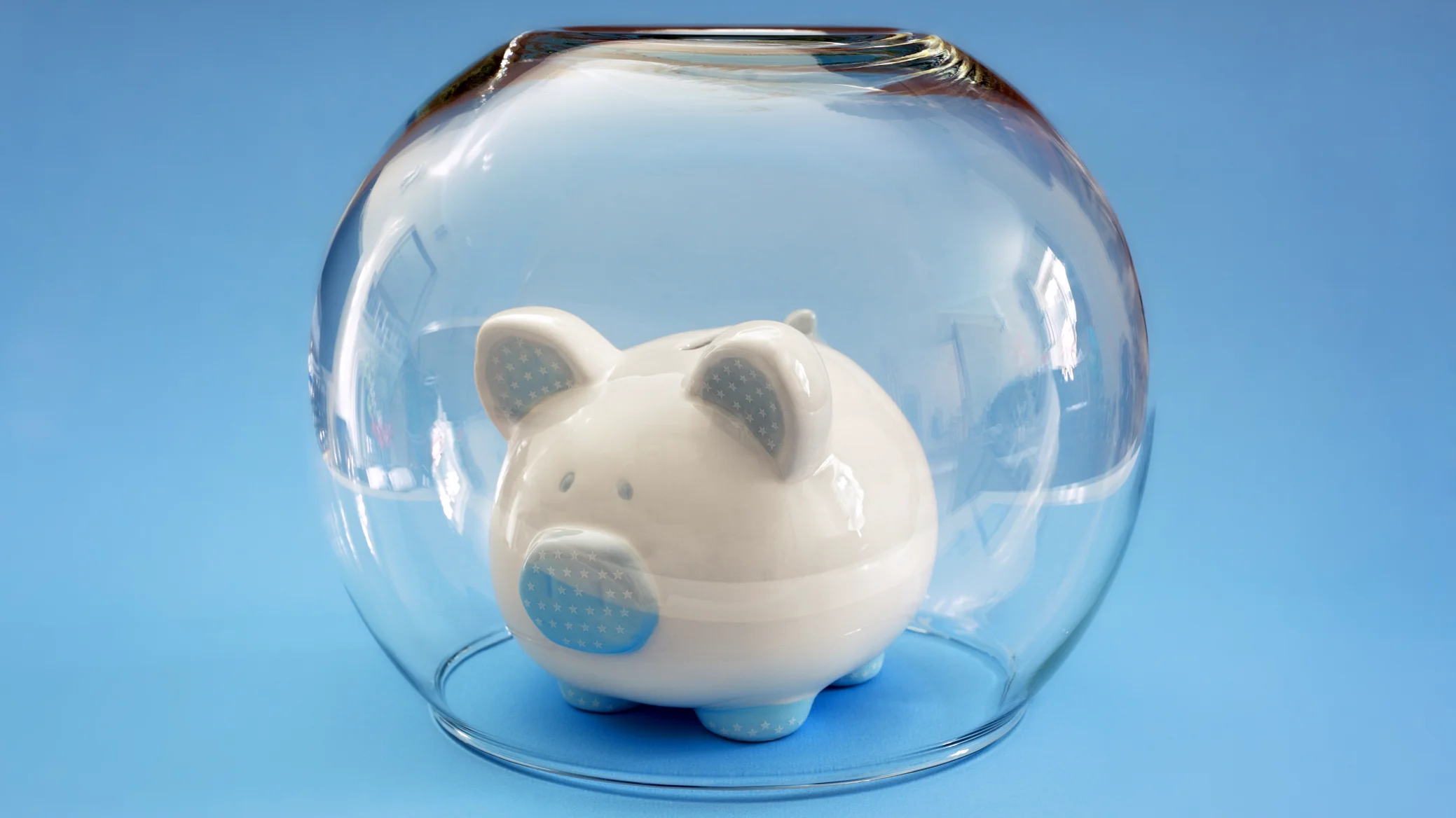 Vin banii de la cnass: Calendarul plăților pentru pensii și alocații în martie