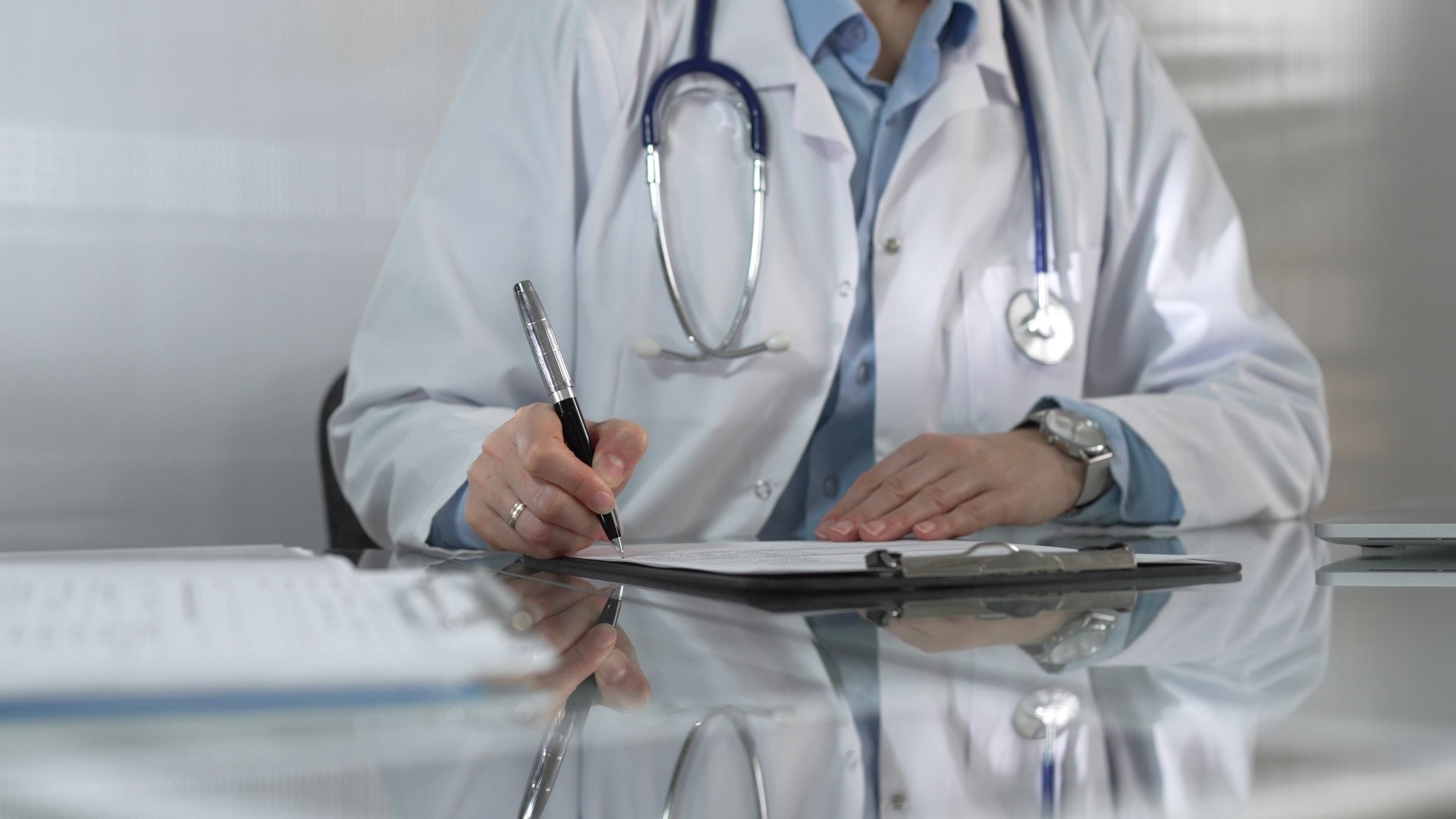 Hunedoara: Jumătate din medicii de familie sunt pensionari