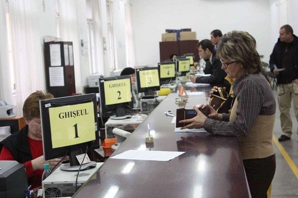 Peste 3.200 de posturi, eliminate din administrația locală Bihor, anul acesta