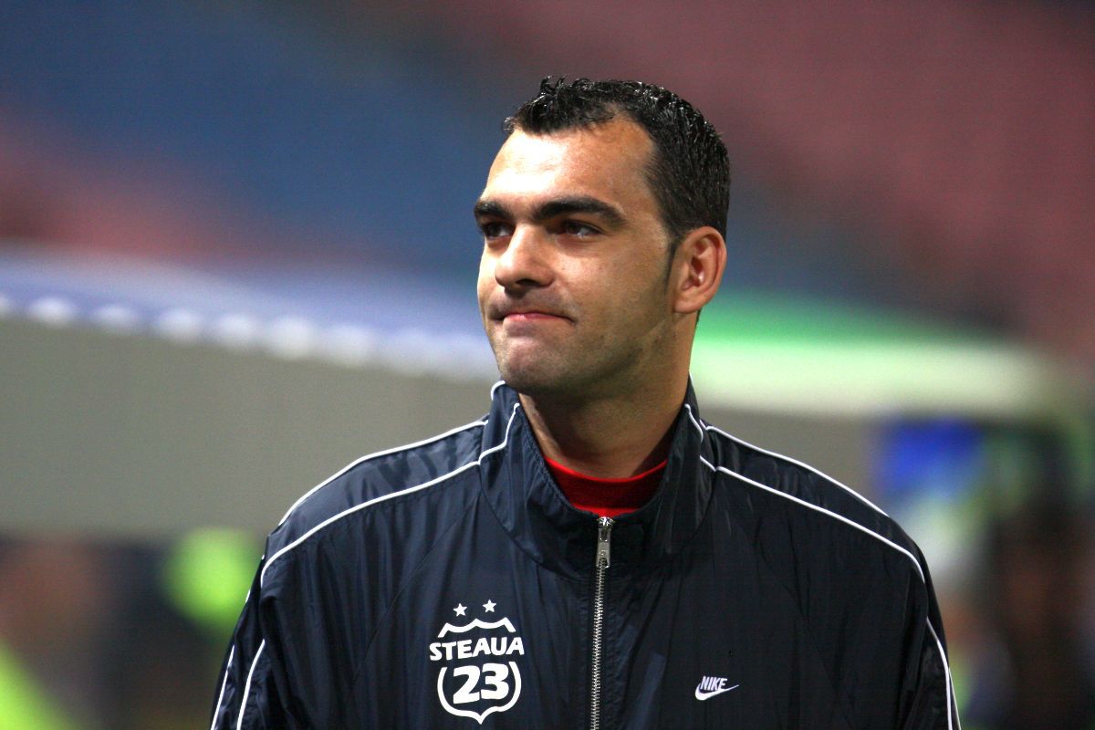 „Impresar de calculator, un no name! Ce bărbat ești tu?”