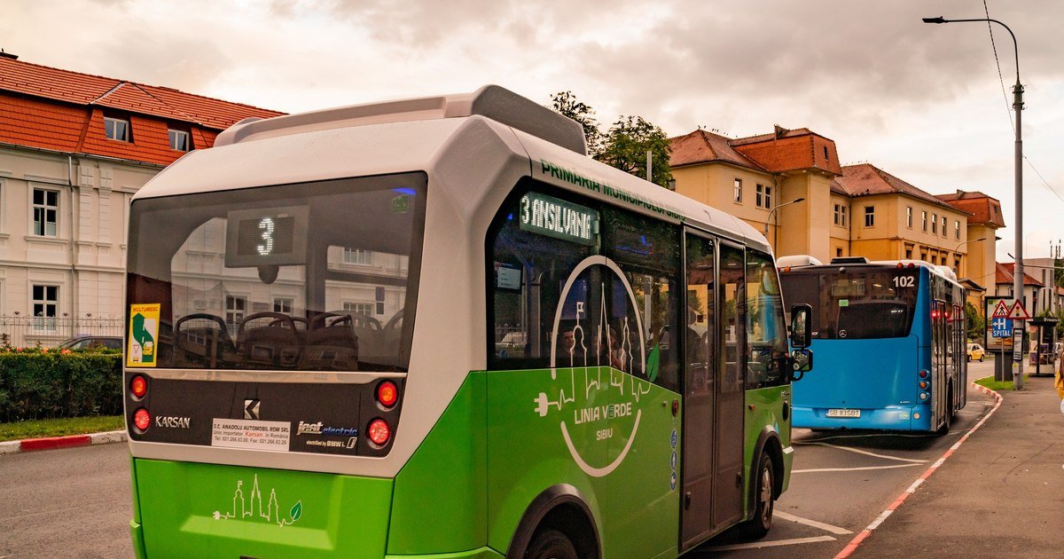 Două femei, rănite la sibiu, după cădere din autobuz