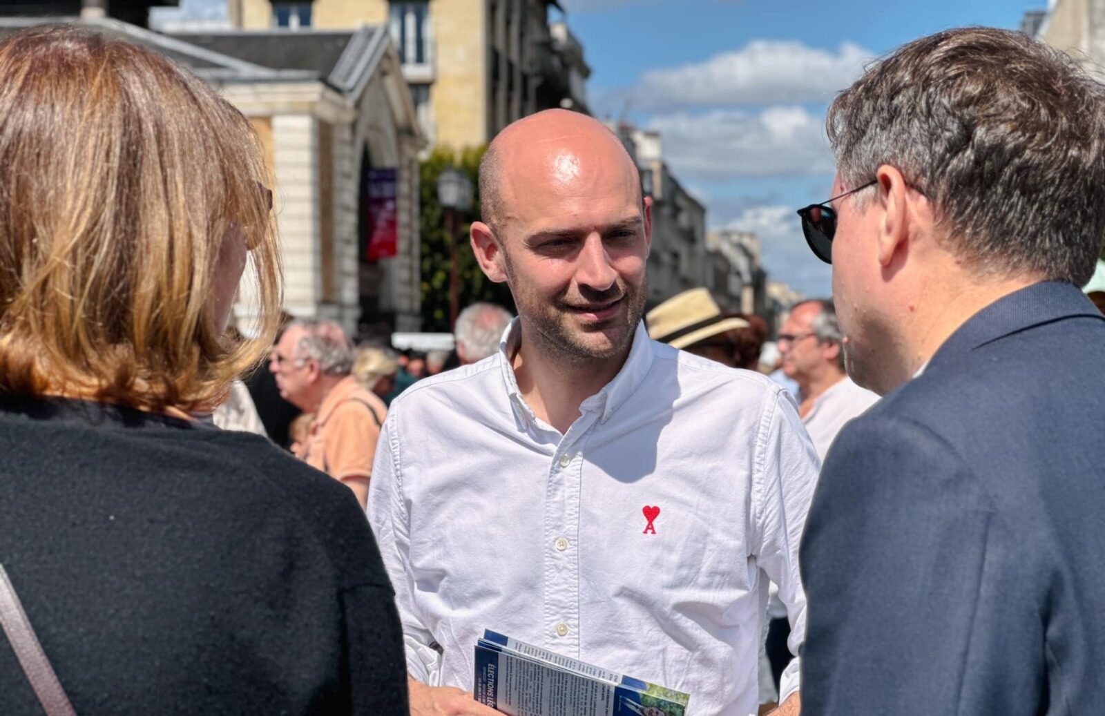 Ministrul francez de externe acuză primarii de extremă dreapta de trădare