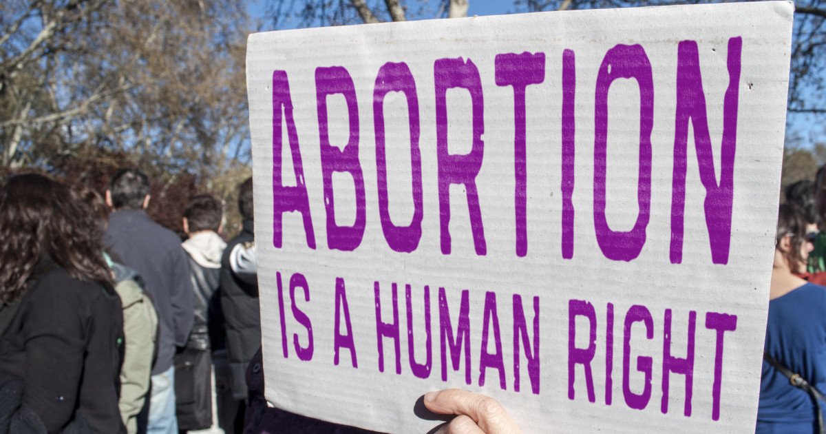 Comisia Europeană permite finanțarea UE pentru avort sigur