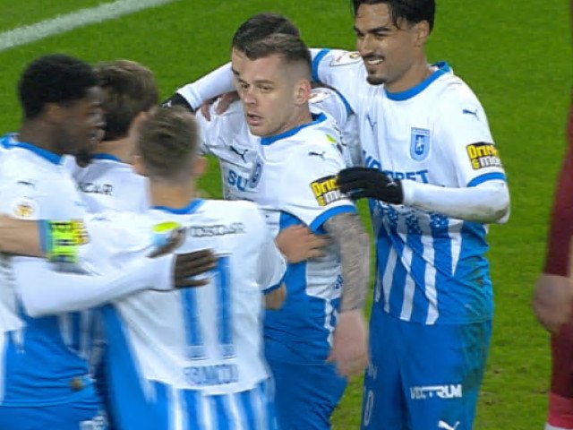 Universitatea Craiova învinge CFR și merge în semifinale după golul lui mora