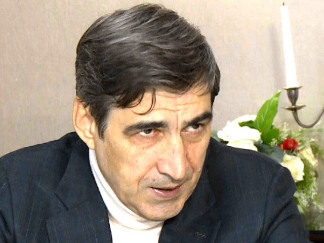 Pițurcă: A pierdut milioane, omul vrea distracție, spune antrenorul