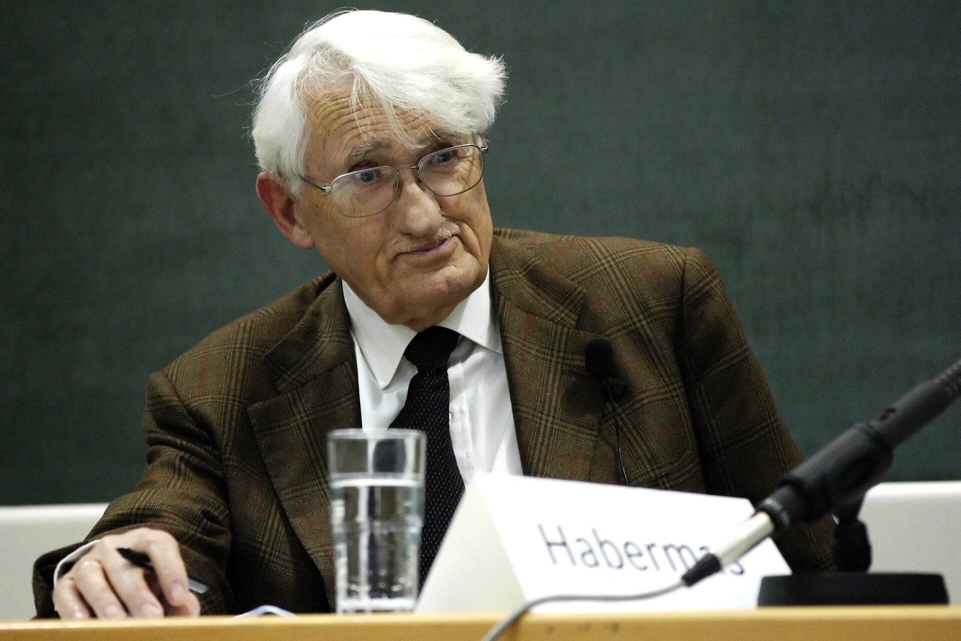 Filosoful Jürgen Habermas a murit la 96 de ani, în Starnberg