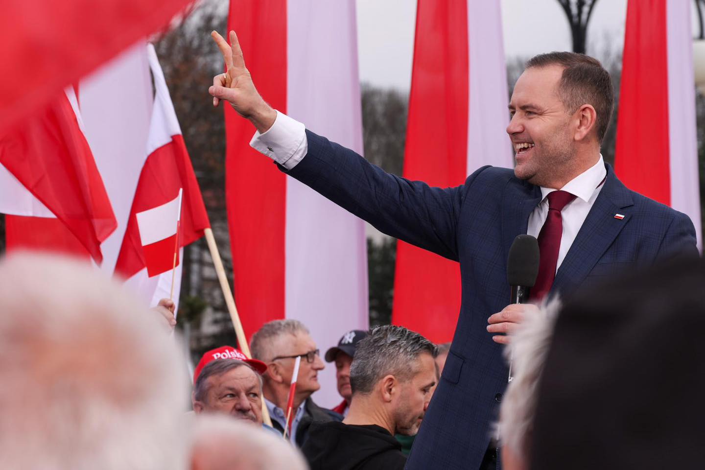 Nawrocki blochează Polonia în proiectul de înarmare europeană, invocând siguranța națională