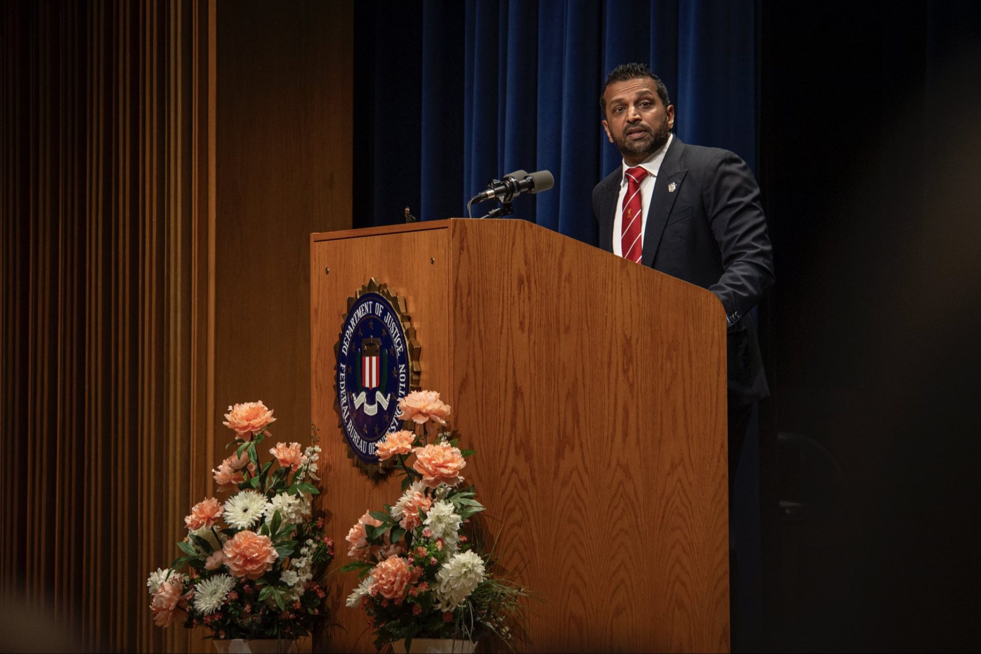 E-mailurile directorului fbi, sparte de hackeri iranieni, anunță departamentul justiției