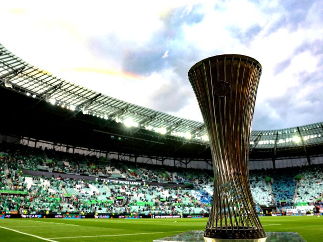 Optimile conference league: AeK atena, fiorentina și rayo vallecano, victorioase