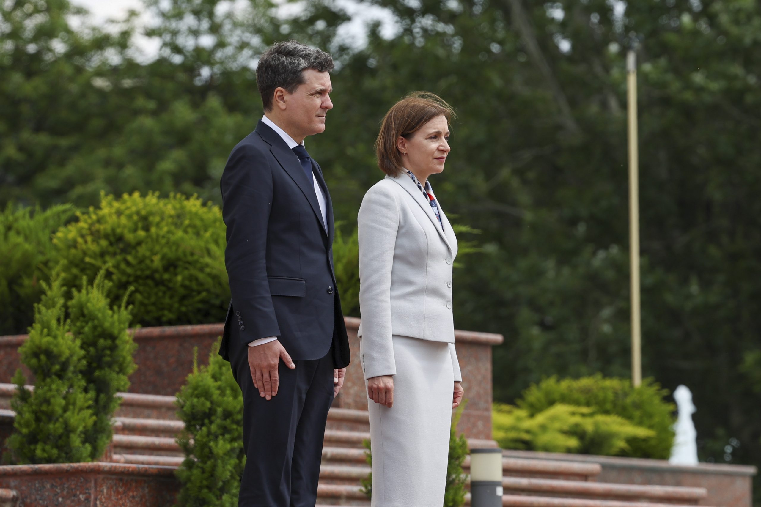 Sondaj în Moldova: Unirea cu România, mai puțin susținută decât respinsă