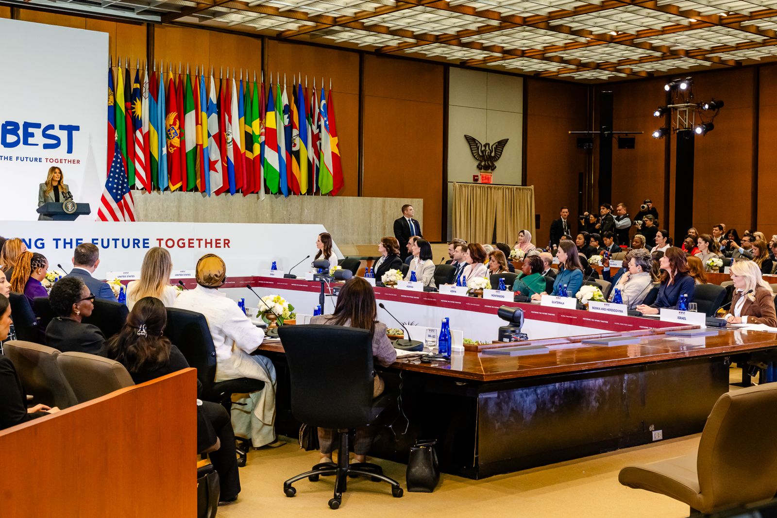 Mirabela grădinaru, la summitul Melania Trump: Educație digitală pe agendă