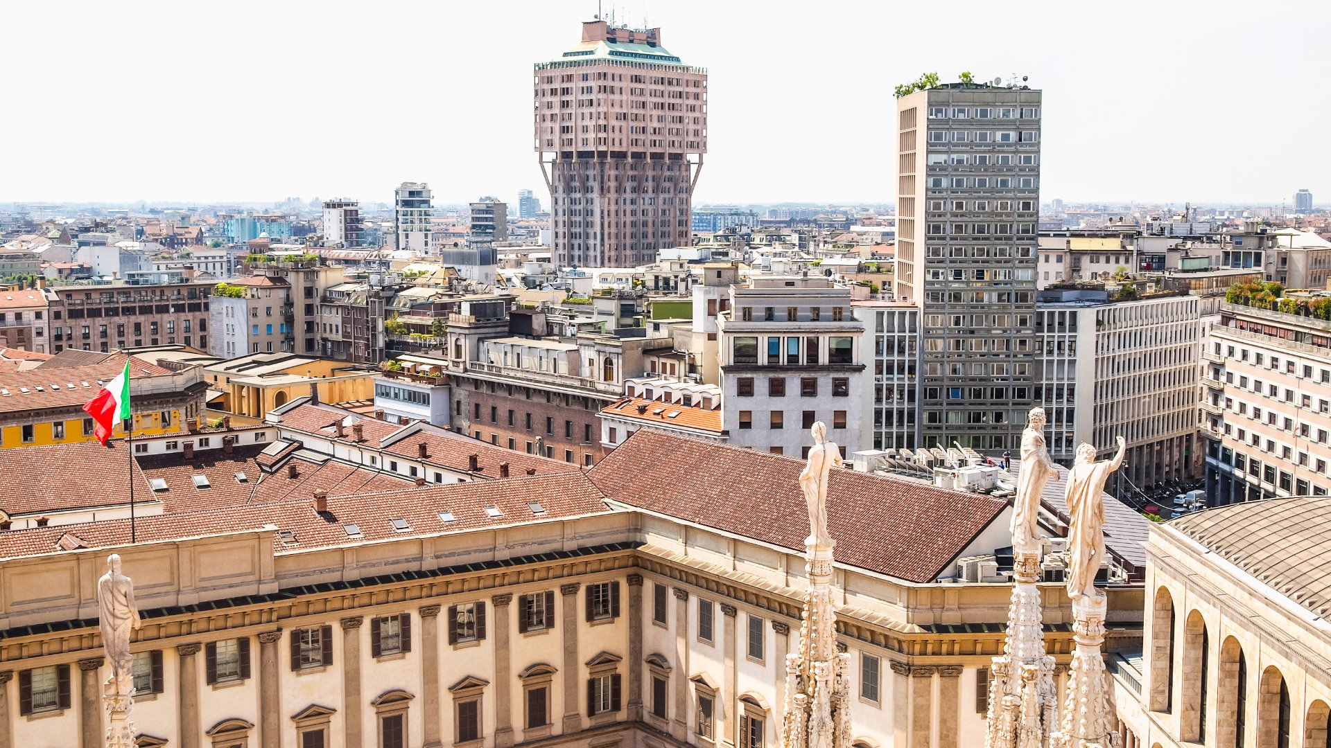 Alertă cu bombă la palatul de justiție din milano, clădirea evacuată | audio