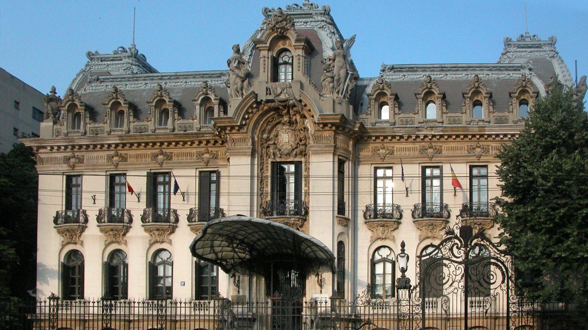 Presiuni și amenințări la muzeul Enescu, după dezvăluirea stării manuscriselor | Audio