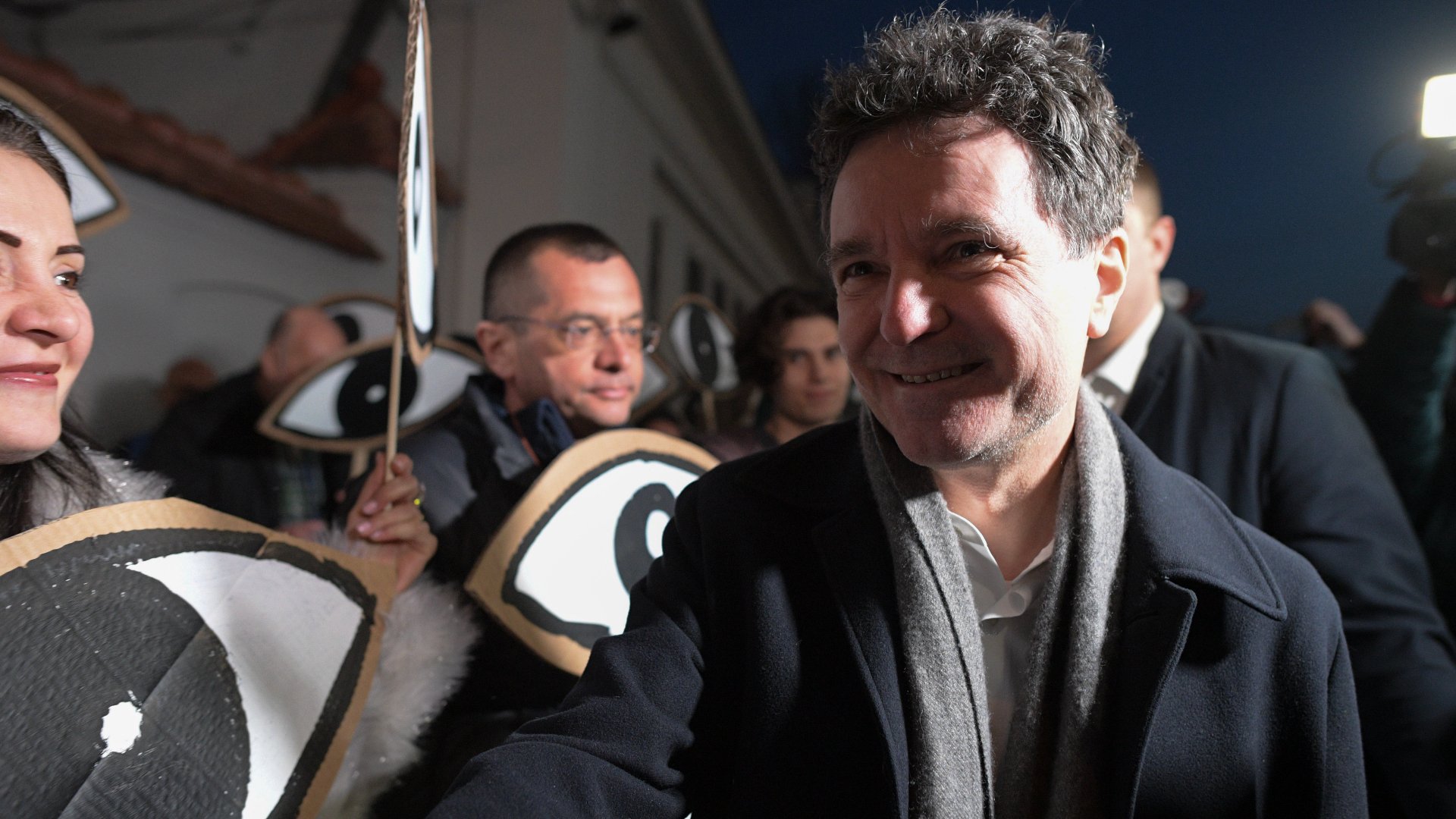 Nicușor dan, discuții cu protestatarii: Nu toți propușii pentru parchete sunt „dezastre” (audio)