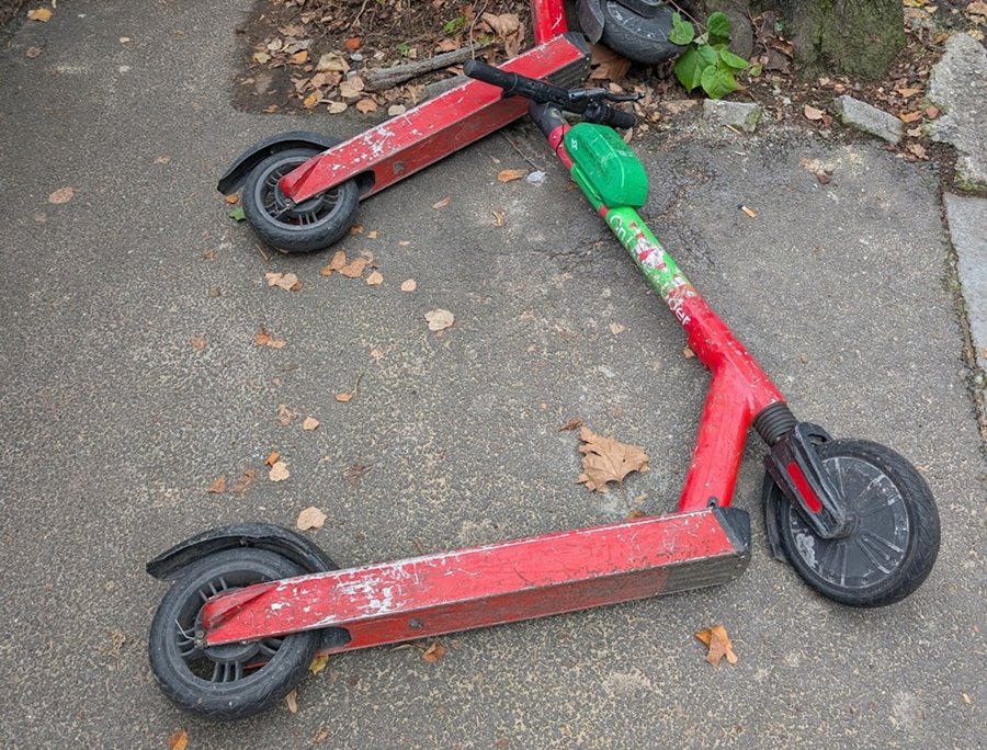 Accidente cu trotinete: Peste 2700 de pacienți la urgențe, dublu față de 2024, doi morți – rogobete