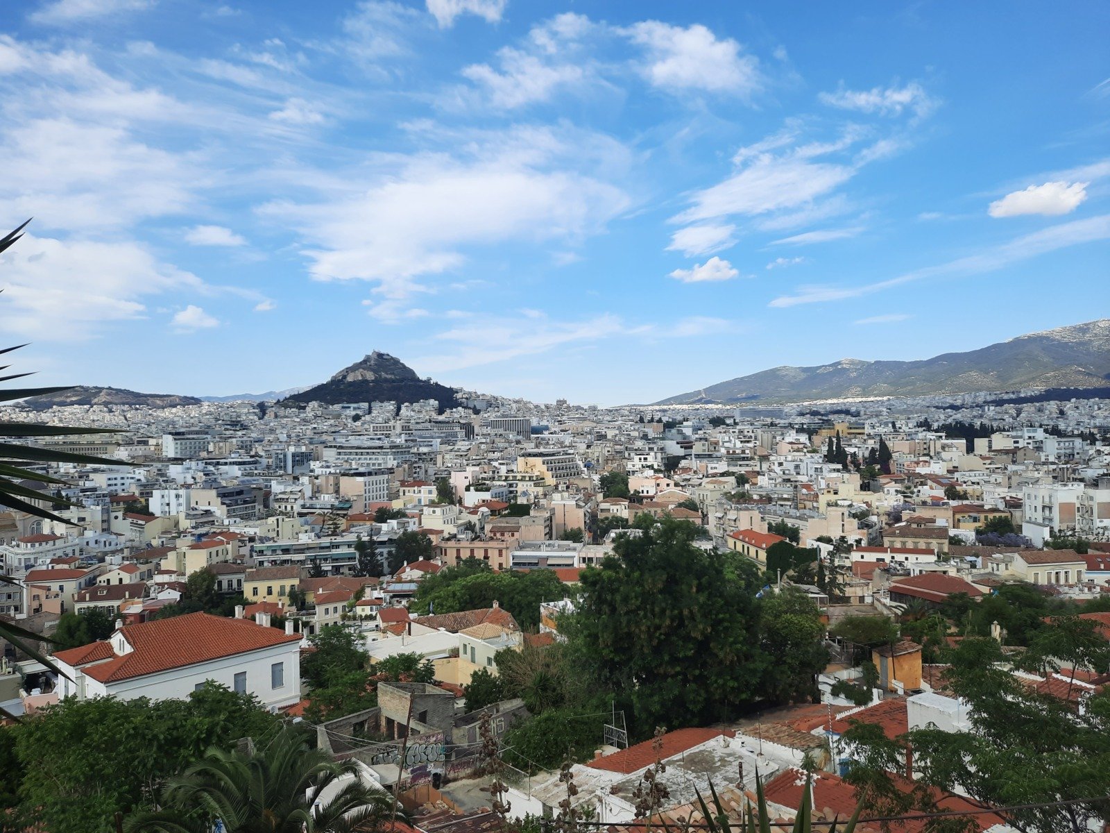 Grevă pe termen nelimitat la atenă: Taximetriștii protestează electrificarea