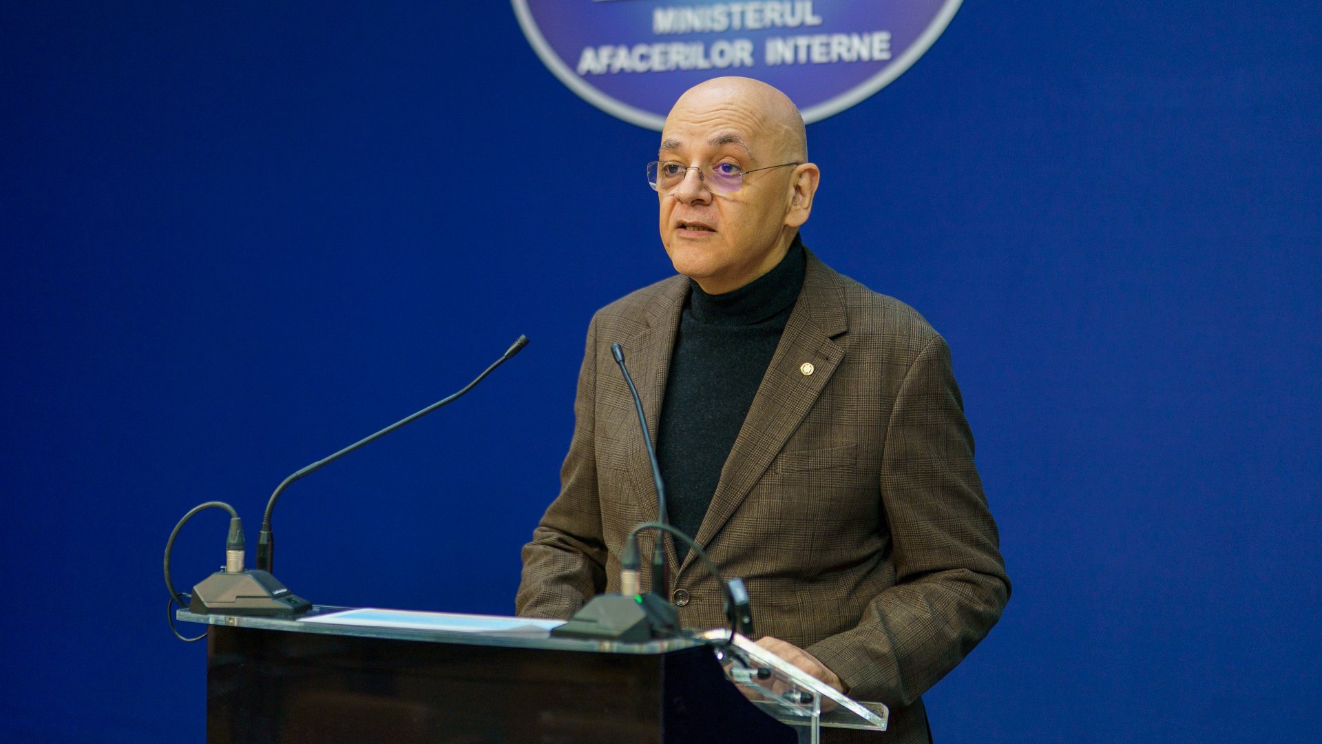 Arafat, invitat în piața victoriei: Despre gestionarea crizelor și măsuri