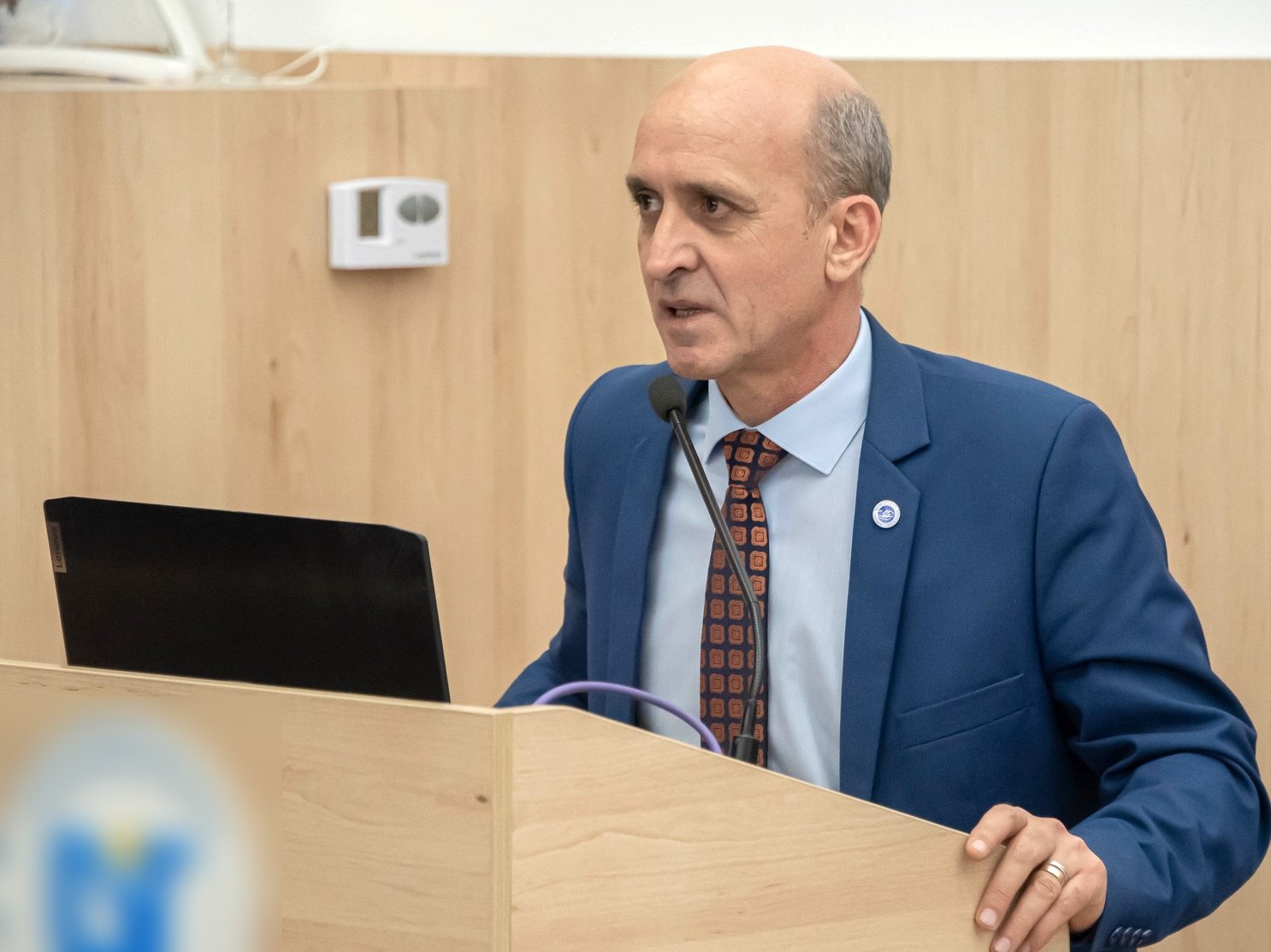 Programul anti-abandon școlar va continua, asigură secretarul de stat sorin ion