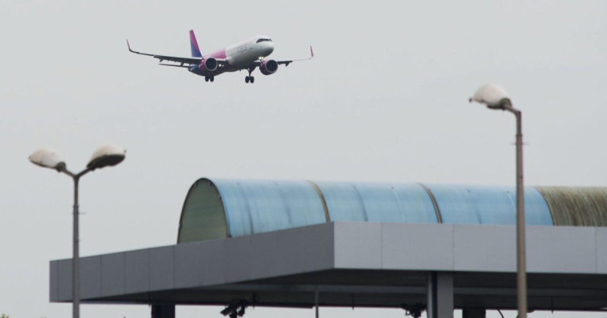 Cursele speciale ale TAROM care ar fi trebuit să repatrieze peste 300 de români din Orientul Mijlociu, amânate pentru luni seară - Video