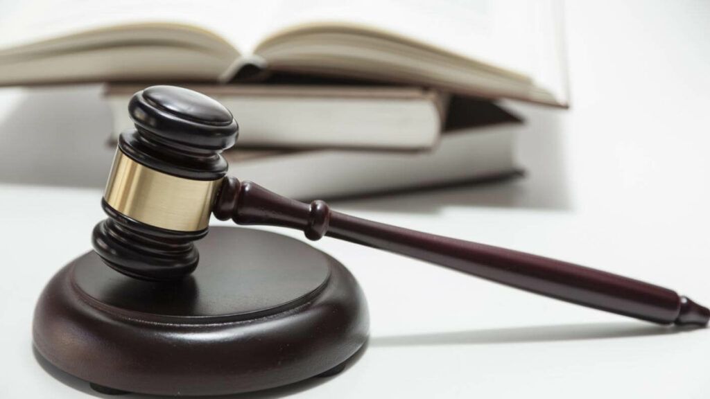 Justiția: Primul agresor al unui medic, condamnat la închisoare