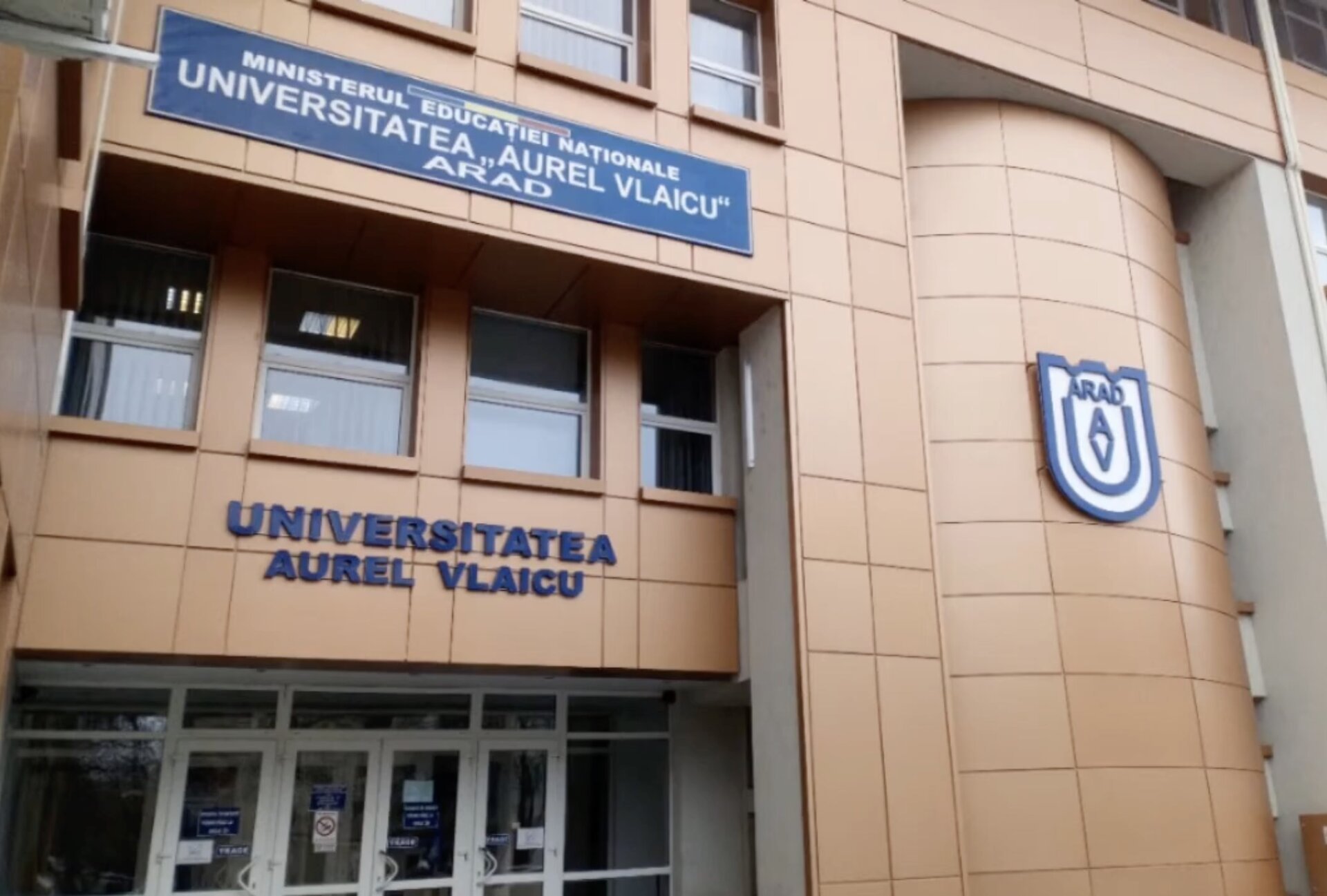 Plângere penală la Universitatea „Aurel Vlaicu” Arad, după auditul mandatului fostului rector