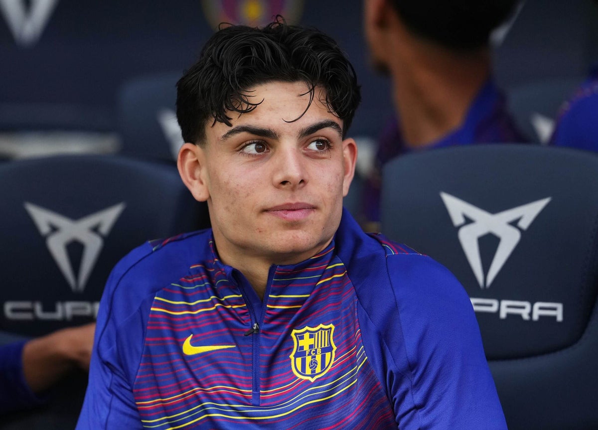 Xavi Espart is Barcelona’s new La Masia star, compared to Philipp Lahm by Hansi Flick