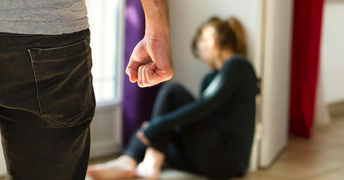 Concediu medical pentru victimele violenței domestice. Psiholog: „10 zile nu ajung”