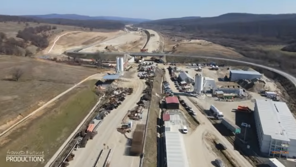 Video: Autostrada unde se lucrează noaptea și în weekend cu șase echipe