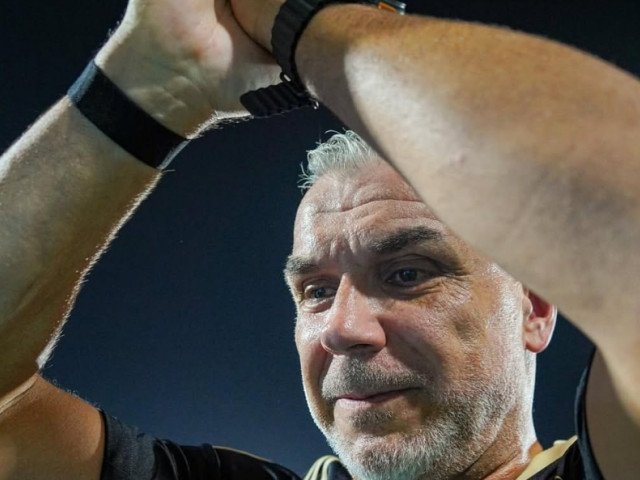 Olăroiu, reacție neașteptată pentru românii blocați la Dubai, veniți din Suceava