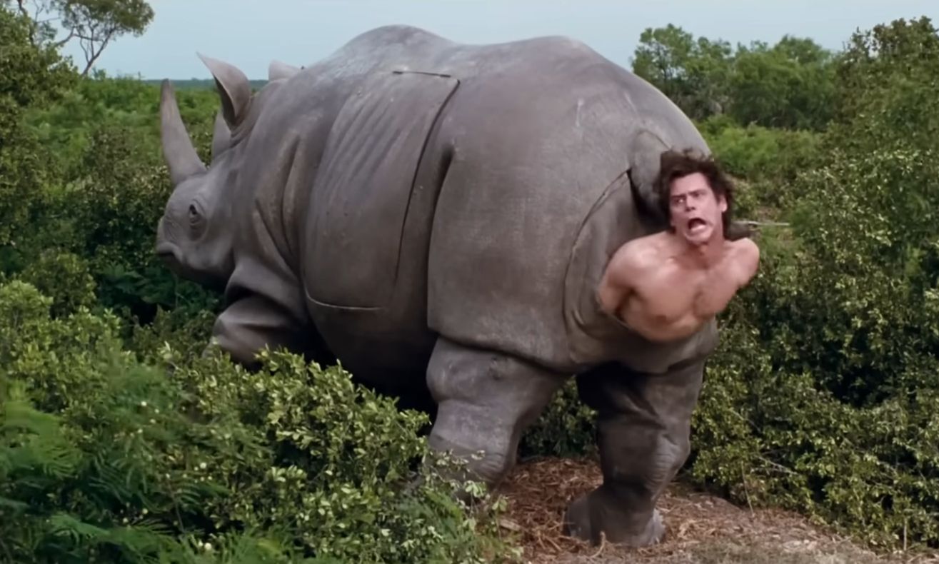 Rinocerul mecanic din ace ventura, la licitație. Care e prețul estimat?