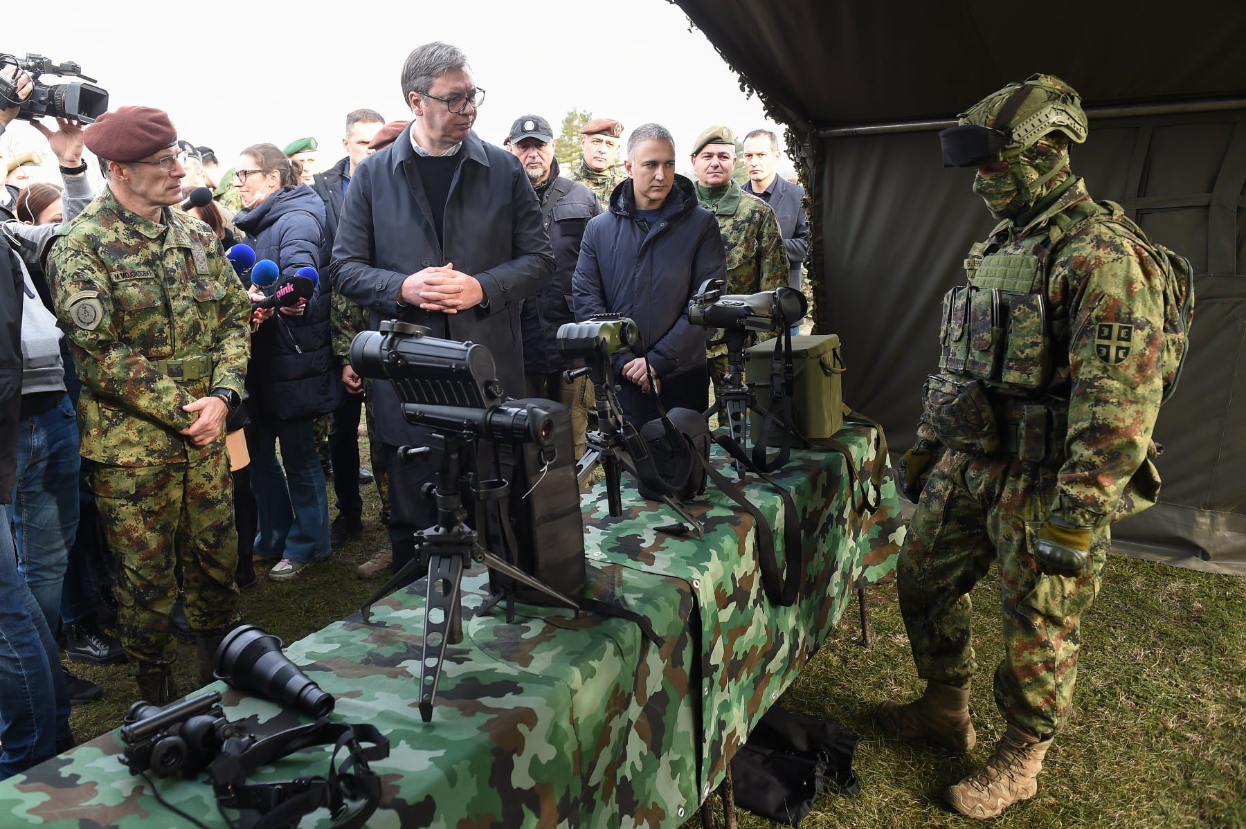 Vucic: Serbia se pregătește de atac, acuză croația, albania și kosovo