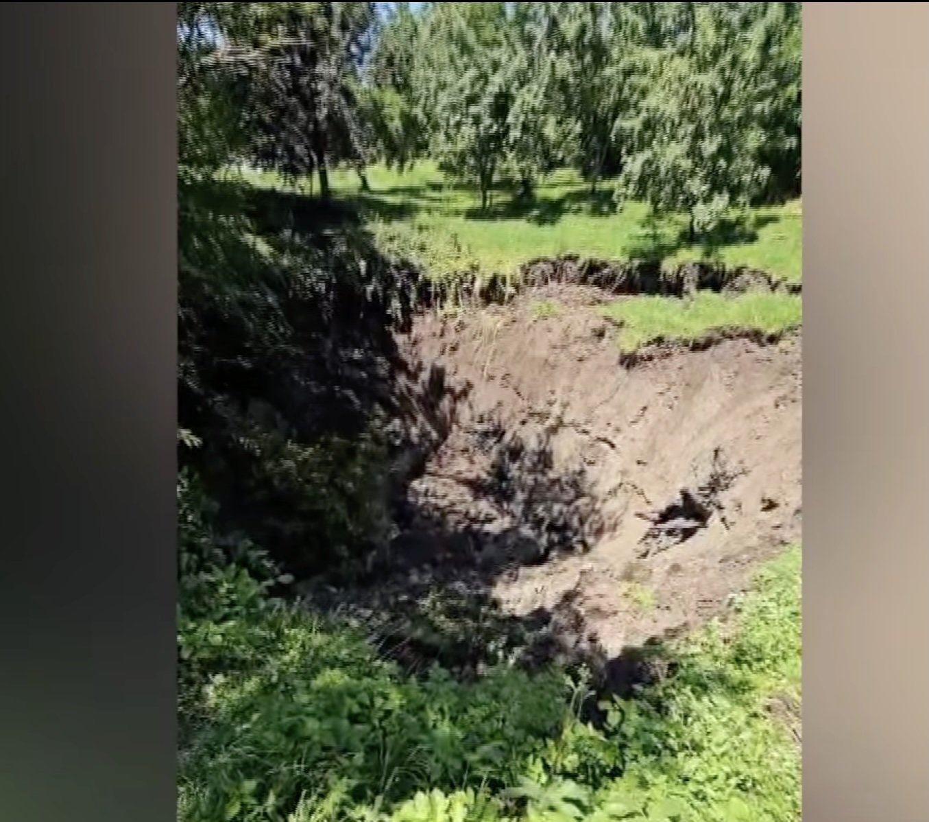 Fosta mină de sare din coștiui, pericol constant: Autoritățile monitorizează