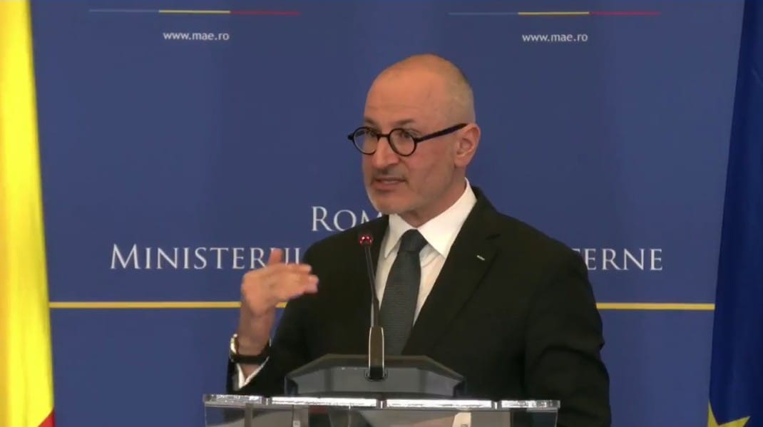 MAE: Românii pot părăsi țările de conflict cu acte expirate, anunță ministerul