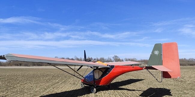 Ucrainean a fugit cu avionul, a aterizat la suceava, într-o grădină