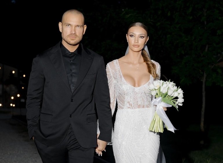 Cântărețul Peter Pop și soția handbalistă intră în afaceri imobiliare