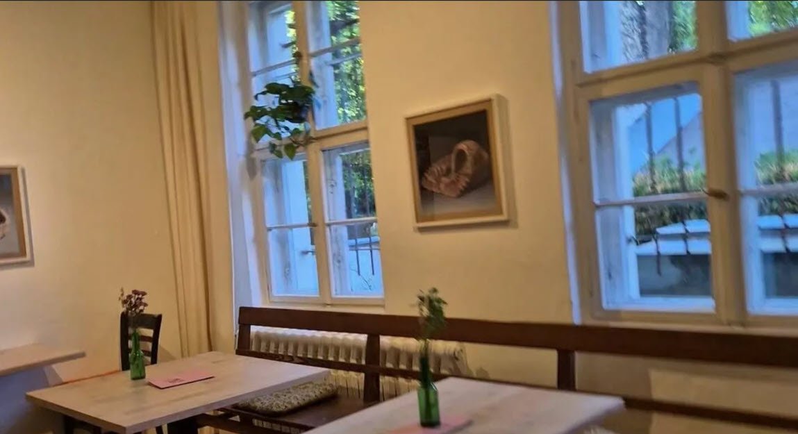 Cafenelele din cimitirele Berlinului: Mese după înmormântări, discuții despre cei dragi