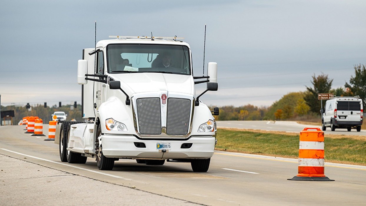 Tiruri electrice: Companiile de transport economisesc sute de mii de euro, spun experții