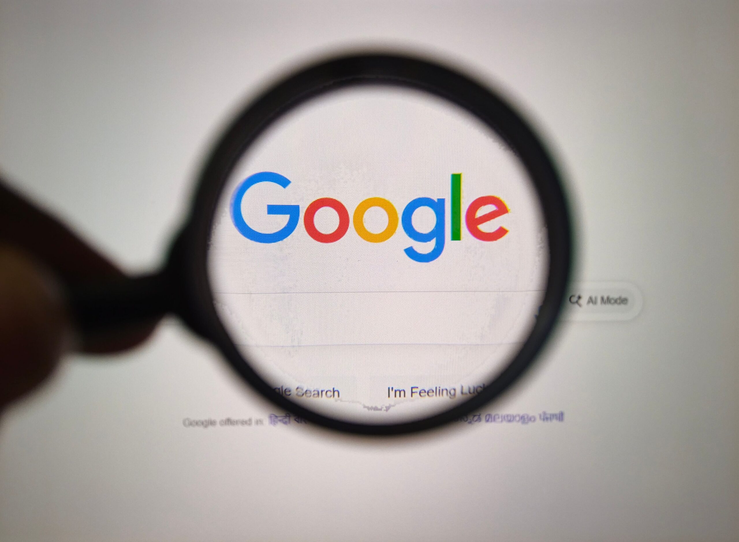 Google te învață cum să ștergi datele personale de pe internet