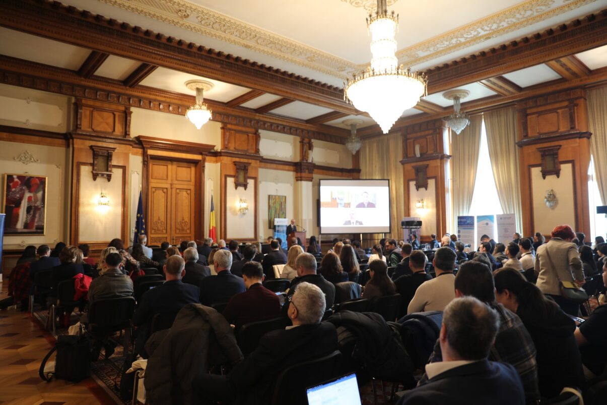 Ue revizuiește reguli digitale: Experți reuniți la București pentru aplicare