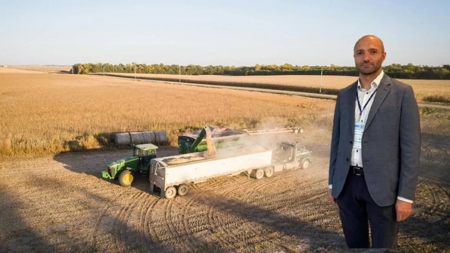 Răzvan Avram, fermierul din Vrancea, adoptă tehnologie nouă în agricultură