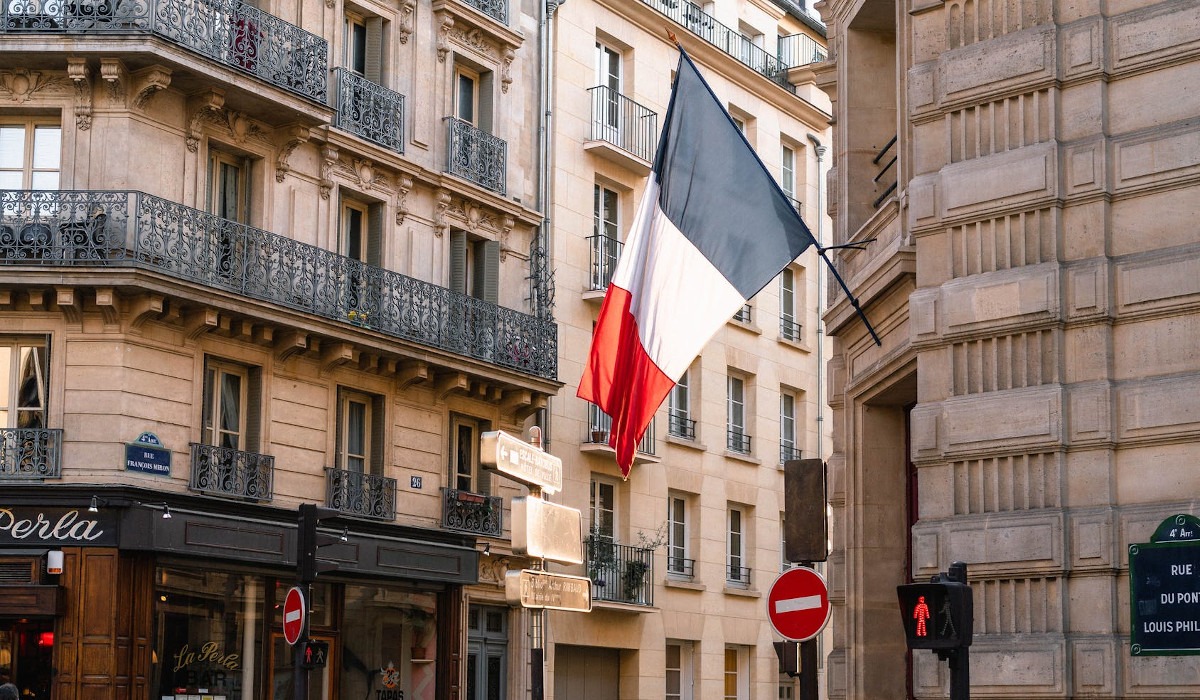 Franța, blocată de deficit, nu poate reduce taxele la energie