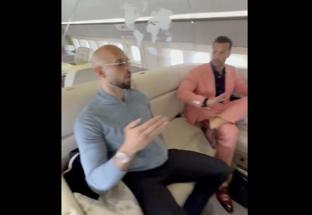 Frații tate, blocați în hong kong: Extrădarea depinde de românia sau uk